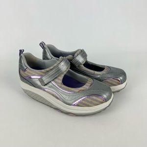Skechers Shape Ups Hydrate Mary Jane Fitness Toning Walking Shoes Gray size 7.5
